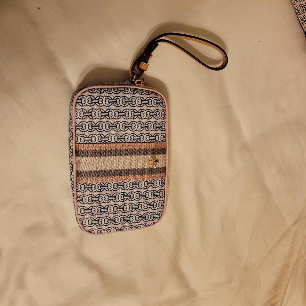 Tory Burch Gemini Link Wristlet